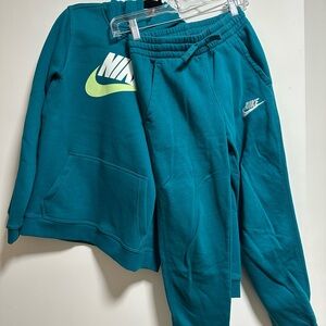 Nike Kids Teal Set